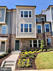 3805 Stone Barn Dr #512 B Frederick, MD 21704