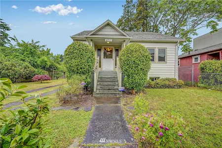 4711 25th Ave SW Seattle, WA 98106