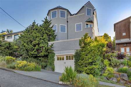 1725 Arch Ave SW Seattle, WA 98116