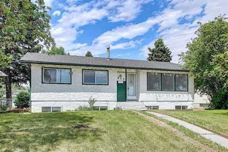 835 Forest Place SE Calgary, AB T2A 1T6