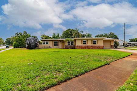 8698 Magnolia Dr Largo, FL 33777