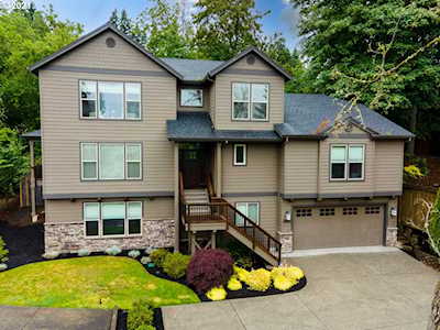 10424 NW Lost Park Dr Portland, OR 97229