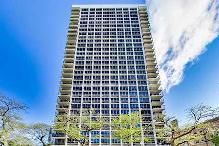 88 W Schiller St #704L Chicago, IL 60610