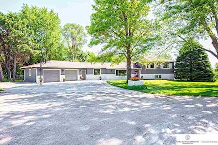 10741 Earl Ave Bennington, NE 68007