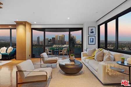 10560 Wilshire Blvd #2106 Los Angeles, CA 90024