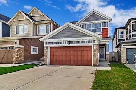 69 Evanscrest Way NW Calgary, AB T3P 0B1