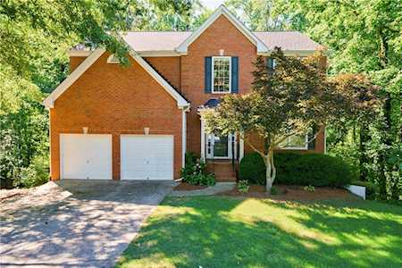 2735 Two Rock Ct Alpharetta, GA 30004