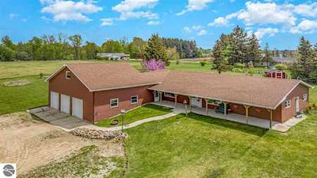 925 S Saint Johns Street Ithaca, MI 48847