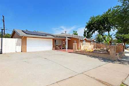 569 Trenton Street El Cajon, CA 92019