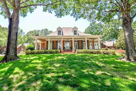 8995 Morning Grove Cv Memphis, TN 38018