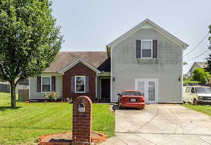 2008 Zion Ln La Vergne, TN 37086