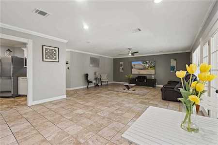 7807 Whitsun DR Austin, TX 78749
