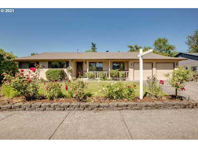 1481 NE Lincoln St Hillsboro, OR 97124