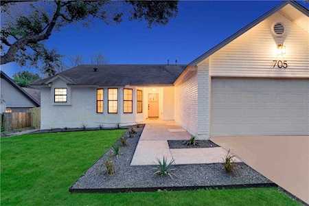 705 Dover LN Round Rock, TX 78664