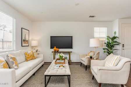 11161 Laughlin Ln North Hollywood, CA 91606