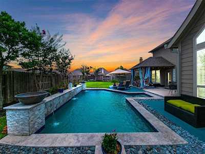 13712 Cutler Springs Ct Pearland, TX 77584