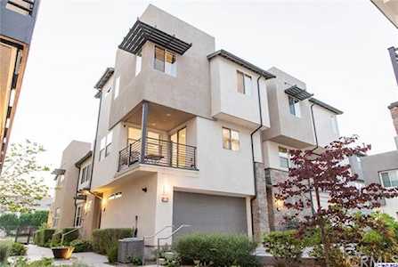 19542 Cardigan Dr Northridge, CA 91324