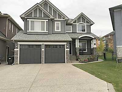 127 Panatella View NW Calgary, AB T3K 0N4