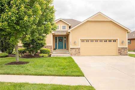 1928 Somerset Terrace Leavenworth, KS 66048