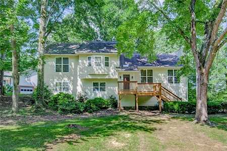 1201 Canterbury Ct Woodstock, GA 30188