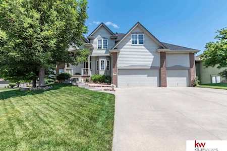 9436 Park View Blvd La Vista, NE 68128