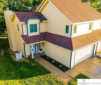 1113 Grenoble Dr Bellevue, NE 68123