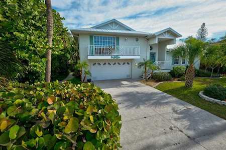 4089 N Beach Rd Englewood, FL 34223