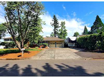 5288 SE El Centro Way Milwaukie, OR 97267