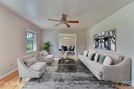 4011 Chandworth Rd Charlotte, NC 28210