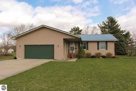 1005 Putter Drive Lake Isabella, MI 48893