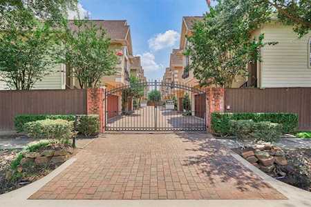 5218 Washington Houston, TX 77007