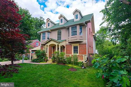 2915 Summerfield Rd Falls Church, VA 22042