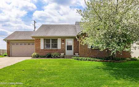1105 Summit Dr Shelbyville, KY 40065