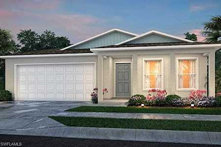828 Franklin Ct Immokalee, FL 34142