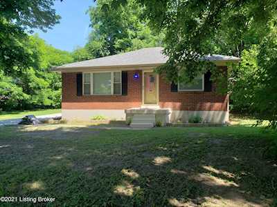 3327 E Blue Lick Rd Shepherdsville, KY 40165