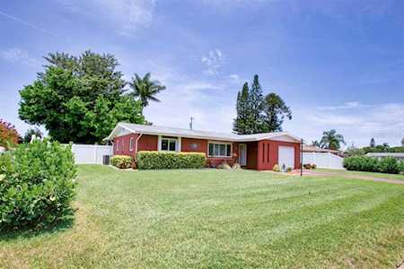 908 61st St W Bradenton, FL 34209
