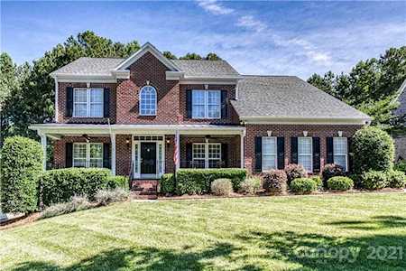 313 Woodward Ridge Dr Mount Holly, NC 28120