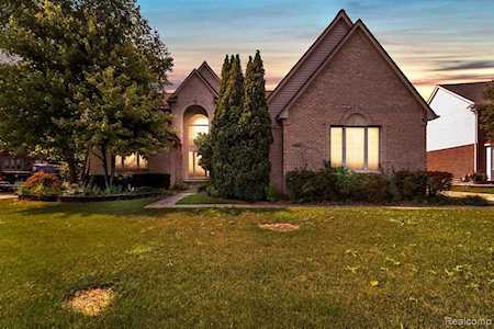 1424 Crowndale Lane Canton Twp, MI 48188