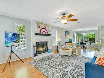 4009 Iriona BND Austin, TX 78749