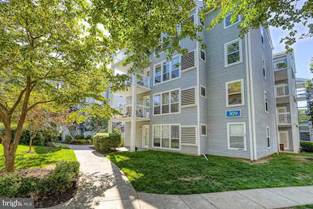 3179 Summit Square Dr #2-D3 Oakton, VA 22124