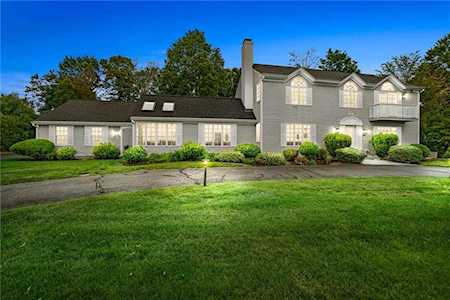 159 New Meadow Rd Barrington, RI 02806