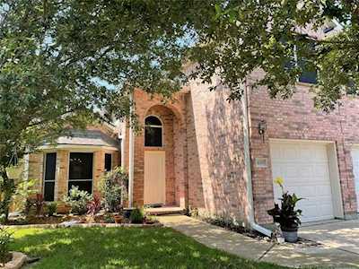 8335 Cove Timbers Ln Tomball, TX 77375