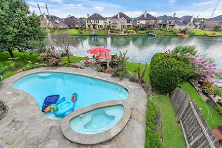 11943 Lismore Lake Dr Cypress, TX 77429