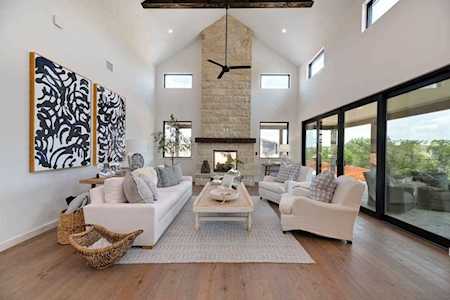 302 Pursers PL Lakeway, TX 78738