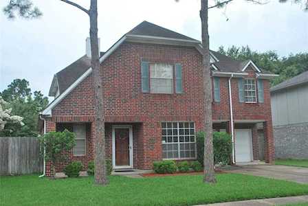 16326 Dawncrest Way Sugar Land, TX 77498