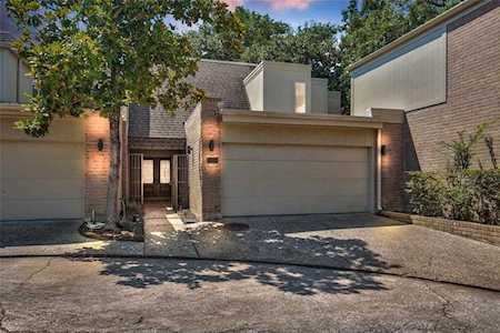 15603 Memorial Dr Houston, TX 77079
