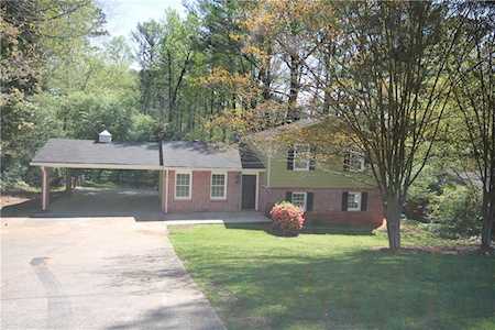 214 Wilbur Ln Lawrenceville, GA 30044