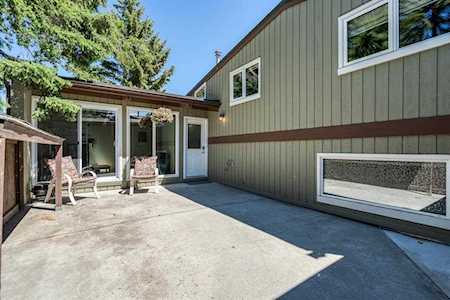 4500 39 St NW #305 Calgary, AB T3A 0M5