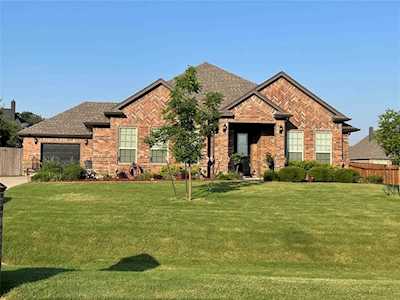 709 Prairie Timber Road Burleson, TX 76028