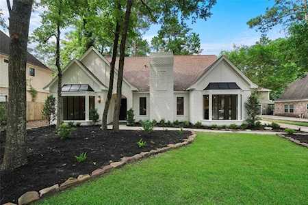 16 Twelve Pines Ct The Woodlands, TX 77381